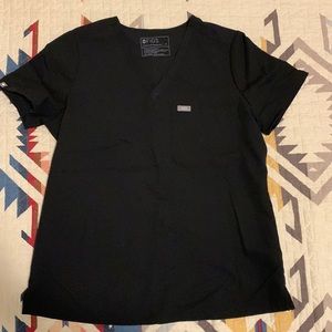 M Black Fig Scrub Top